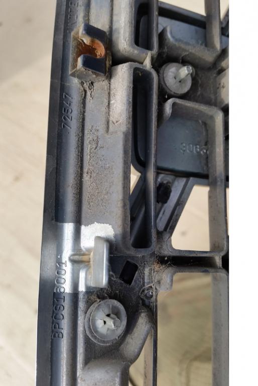 Mriežka maska VOLVO S40 V40 LIFT 2000-2004