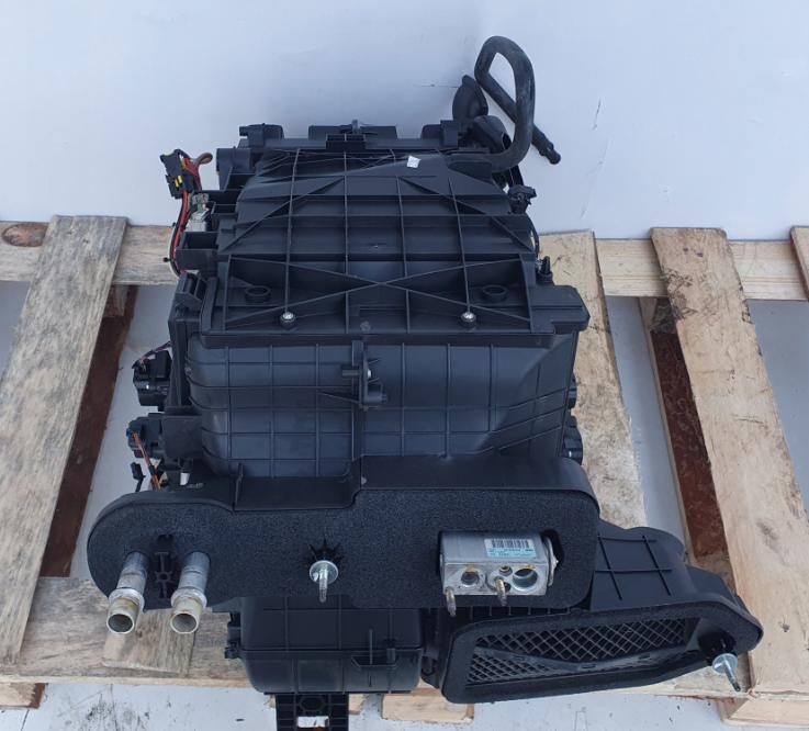 Peugeot 407 SW Výhrevné teleso, radiátor kúrenia ventilátor  9655477880