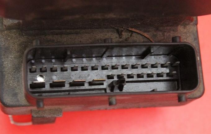 Pumpa ABS 8E0614111A AUDI A6 C5 2.4 V6 97R