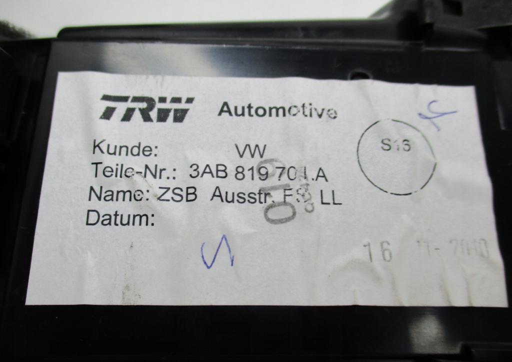 passat: B7 mriežka: mriežky: kúrenia  konzola: