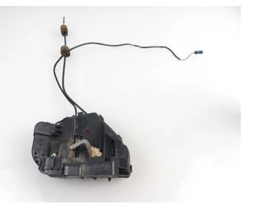 zámok ľavy zadný MERCEDES-BENZ W203 2037300135