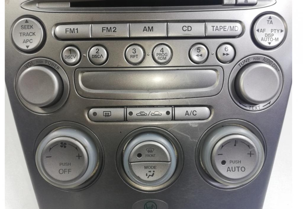 Panel: Rádio: konzola: Radio Mazda 6 FF011068B