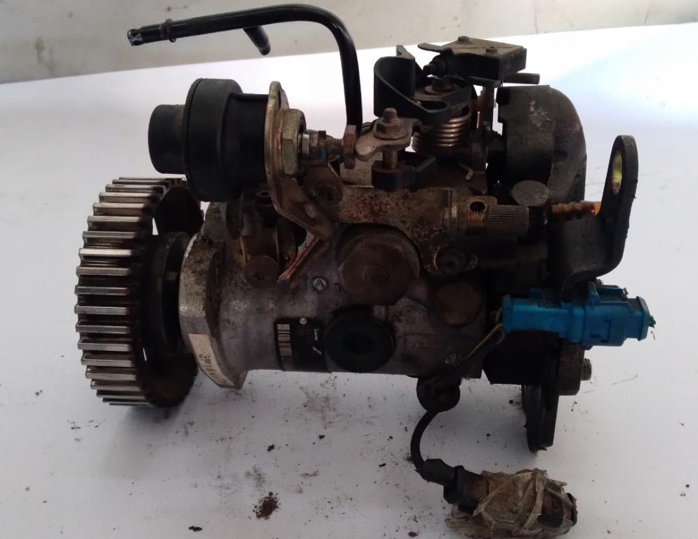 BERLINGO I 1.9D 1.9 D Pumpa vstrekovacia R8445B323D