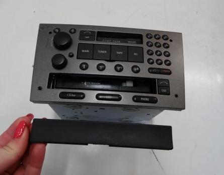 RADIO SIEMENS VDO OPEL VECTRA C 330886636 ulomene spodne dvierka vid foto