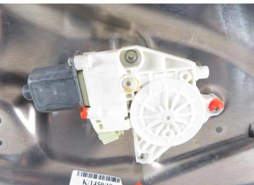 Mechanizmus okna ľavy predný MERCEDES C W204 963757-102