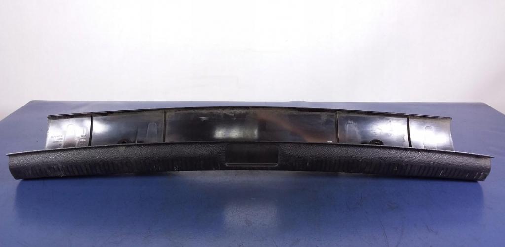 VW PASSAT B6 Combi Clona prahu kufra 3C9863459