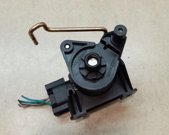 Potenciometer plynového pedálu W168 1.7 CDI A0135427717