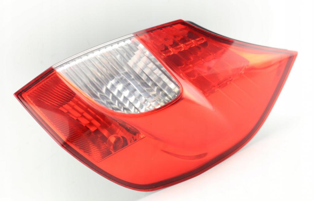 Svetlo pravy zad RENAULT SCENIC II LIFT   8200474327--A