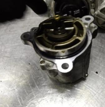 MAZDA 2.0 CITD Pumpa vákuová X2T58173