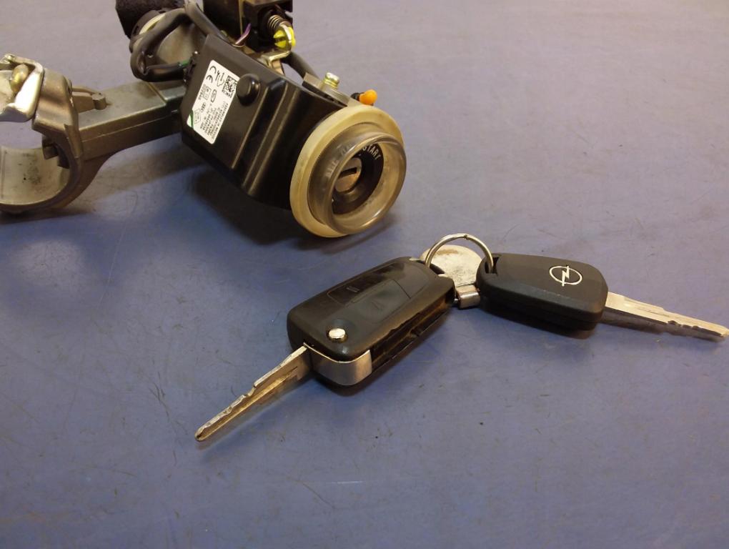 OPEL ANTARA spinačka kľúč 96628238