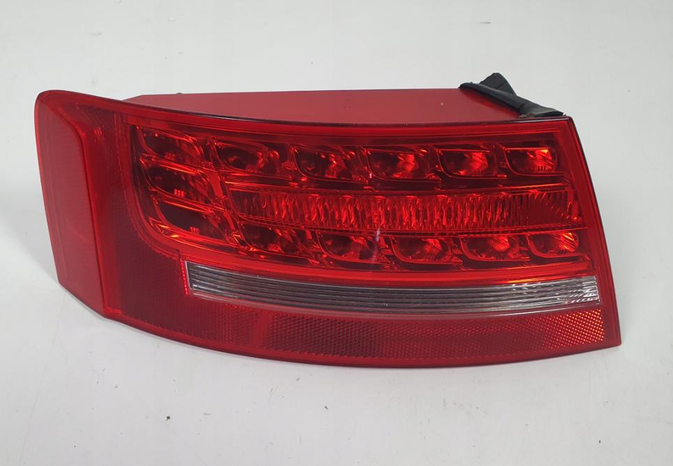 AUDI A5 Svetlo zadne ľavá strana LED - 8T0945095D