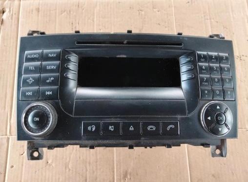 RADIO Navigácia MERCEDES W203 A2038701989 kod nemame