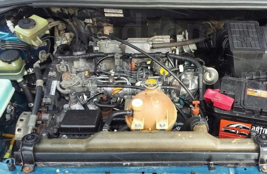motor kompletny Previa 2.2 diesel:  100 HP 3C-TE
