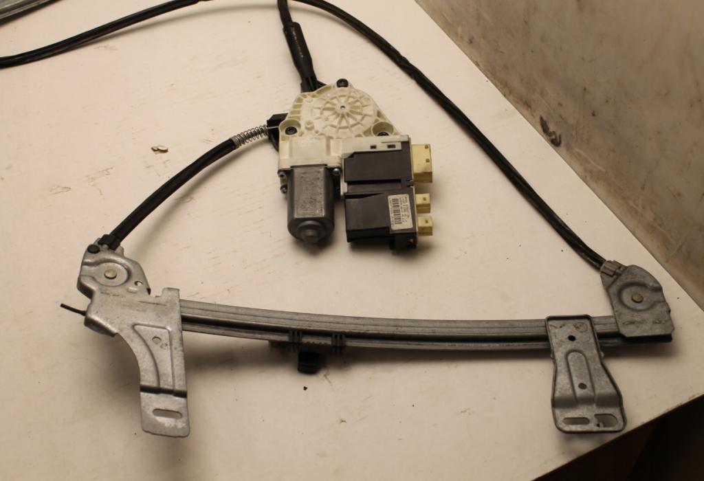 Mechanizmus okna pravy predný PEUGEOT 307 CC CABRIO