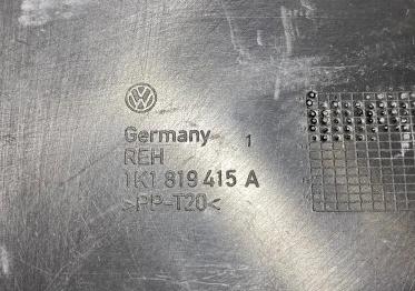 torpédo plast pod čelní okno VW GOLF V 1K1819415A
