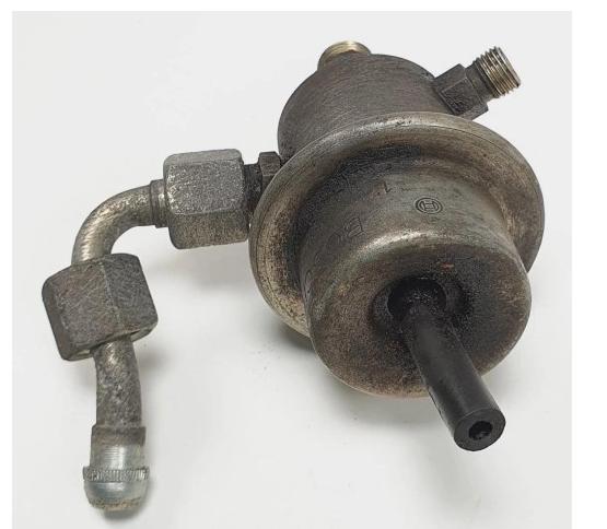 Regulátor tlaku paliva MERCEDES W124 2.3 0438161001