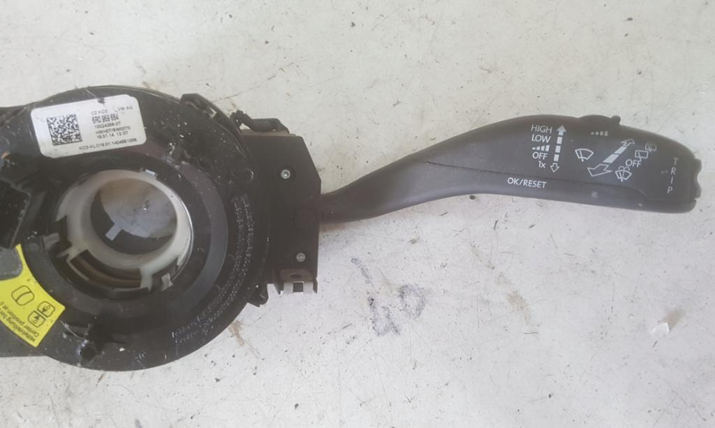 SKODA FABIA 2 II LIFT Radenie: SPÍNAČE: Krúžok, slimák