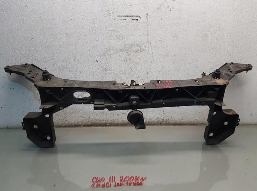 Držiak predný Výstuha CLIO III 8200290143