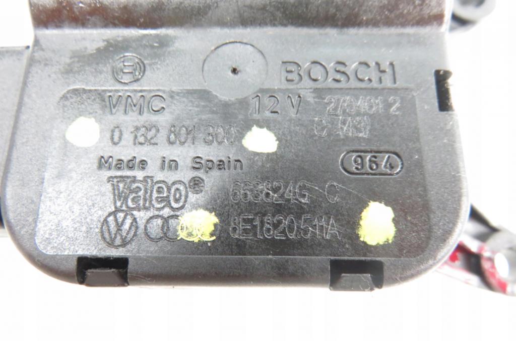 Motorček dvierok kúrenia A4 B6 8E1820511A