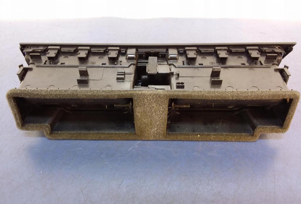 AUDI A4 B8 kratký kúrenia stredové