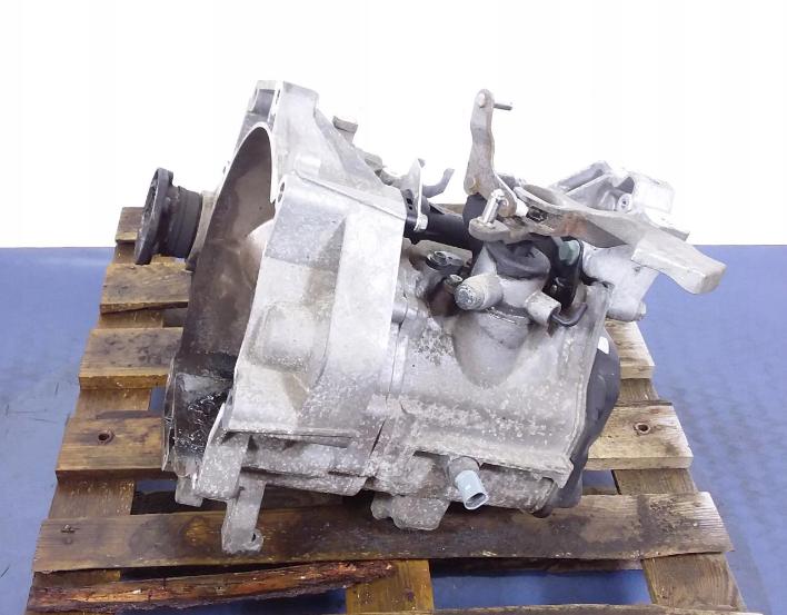 VW GOLF V 1.4 75 HP Prevodovka - MANUALNA FXQ