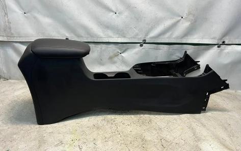 HYUNDAI I30 III  Tunel středový loketní opěrka