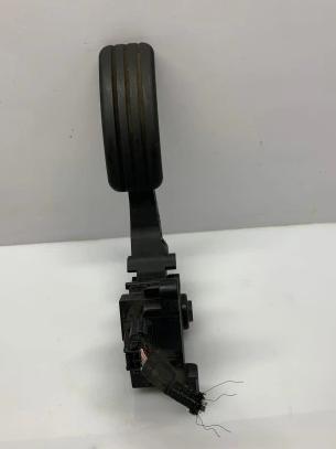 Potenciometer pedal plynového pedálu RENAULT 180020022 R