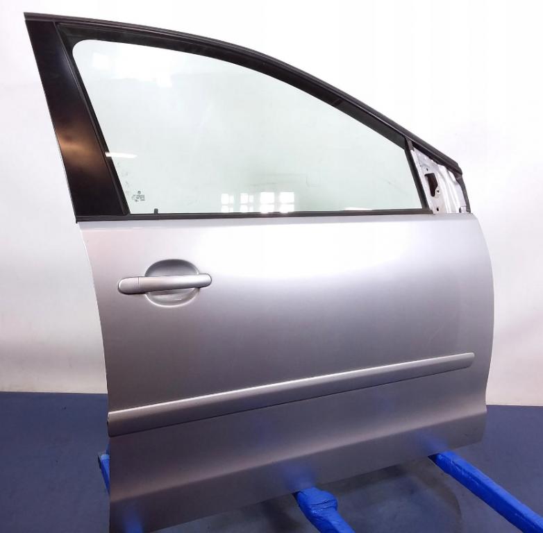 VW POLO IV LIFT 5D Dvere predný pravé LA7W