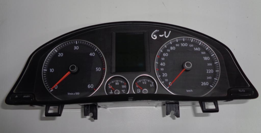 VW GOLF 5 JETTA V Prístrojovka ,dislpej 1.9 TDI