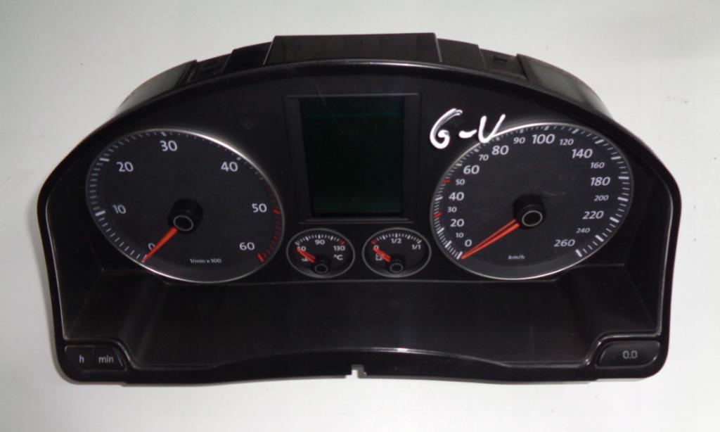 VW GOLF 5 JETTA V Prístrojovka ,dislpej 1.9 TDI 
