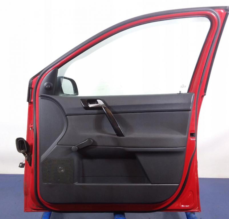 VW POLO IV 5D Dvere predný pravé P3G: