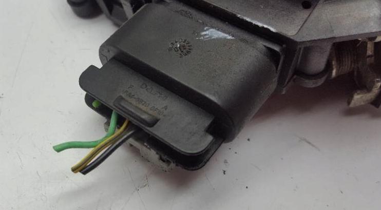 zámok Dvere predný pravy 4547200035 FORFOUR I
