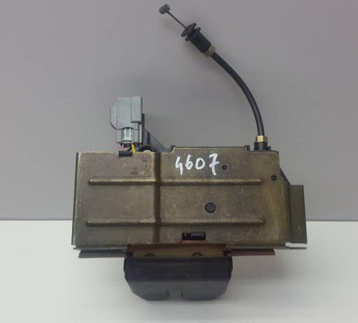 zámok dverí zad zad VOLVO XC90 I 30649103