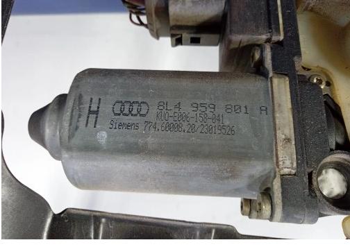 AUDI A3 8L 5D Mechanizmus okna zad ľavy 8L4839753