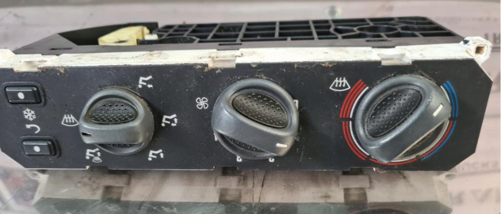 Panel kúrenia klimatizácie IVECO STRALIS