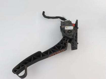 Potenciometer plynového pedálu VOLVO XC90 I 2.4 D5 30715179