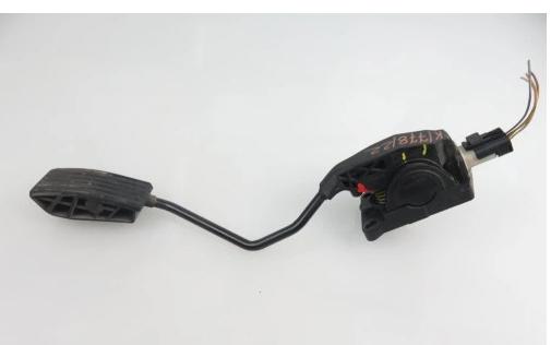 Potenciometer pedal plynového pedálu PEUGEOT 407 F00C3E2429