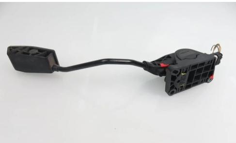 Potenciometer pedal plynového pedálu PEUGEOT 407 F00C3E2429
