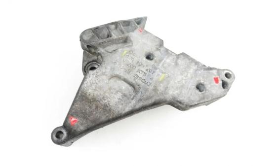 Uchytenie Motor 03G199207F
