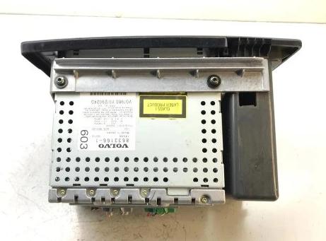 Volvo V70 2004  Rádio   8633166-1 kód nemáme