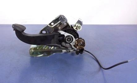 MERCEDES C W204 pedal brzdy ručnej brzdy 