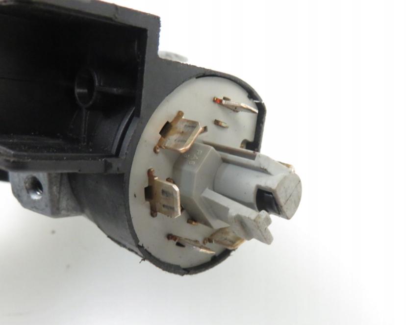 spinačka OPEL VECTRA B Kombi:  90506090
