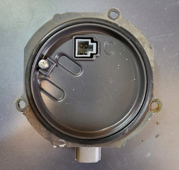 střídač:  Subaru OE NZMIC111LBCA000
