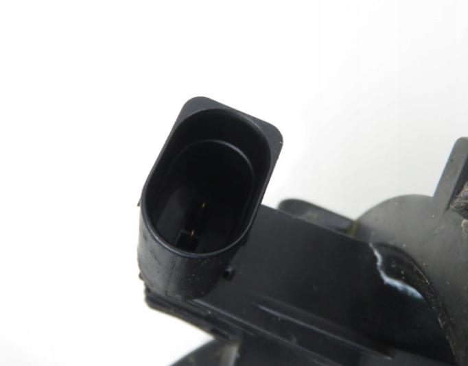 vypínač dverí Mikrospínač VW GOLF V 1K0827469D