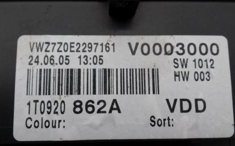 Prístrojovka ,dislpej VW TOURAN I 1.9 TDI 1T0920862A