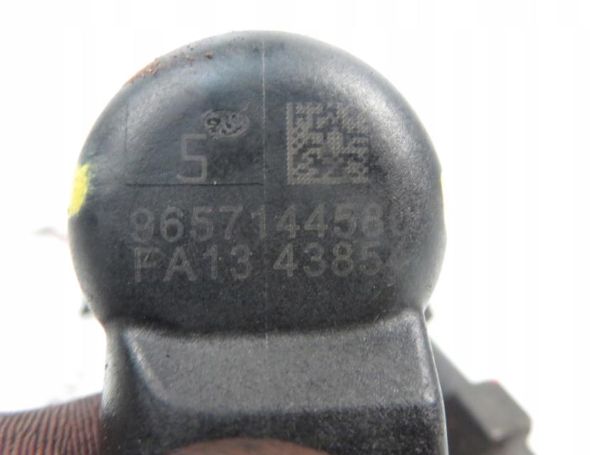 vstrekovač CITROEN C4 I 2.0 HDi 9657144580