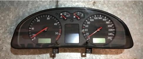 VW PASSAT B5 1.9 TDI Prístrojovka 