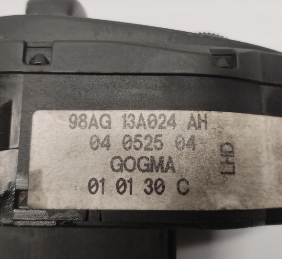 prepínač přepínač: světla: Ford Focus Mk1  98AG13A024AH