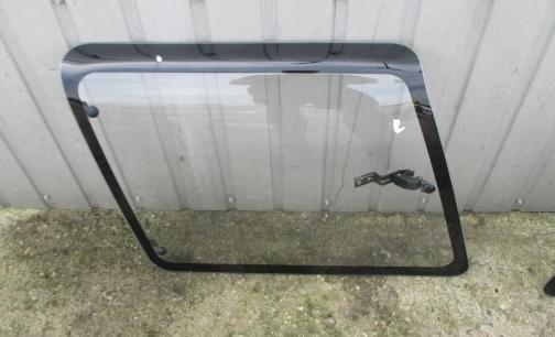 DAIHATSU: FEROZA 89-98 Okno zadne  L