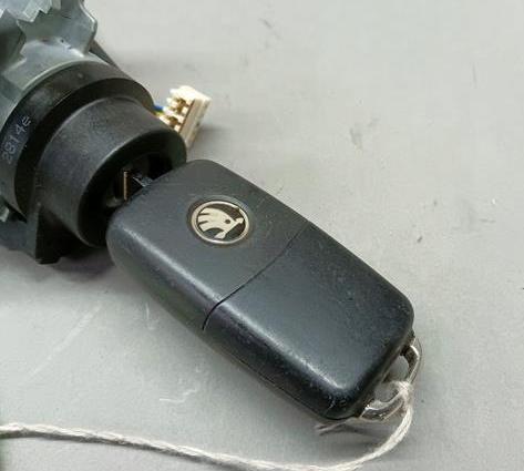 spínačka klíč SKODA YETI LIFT 5K0905865